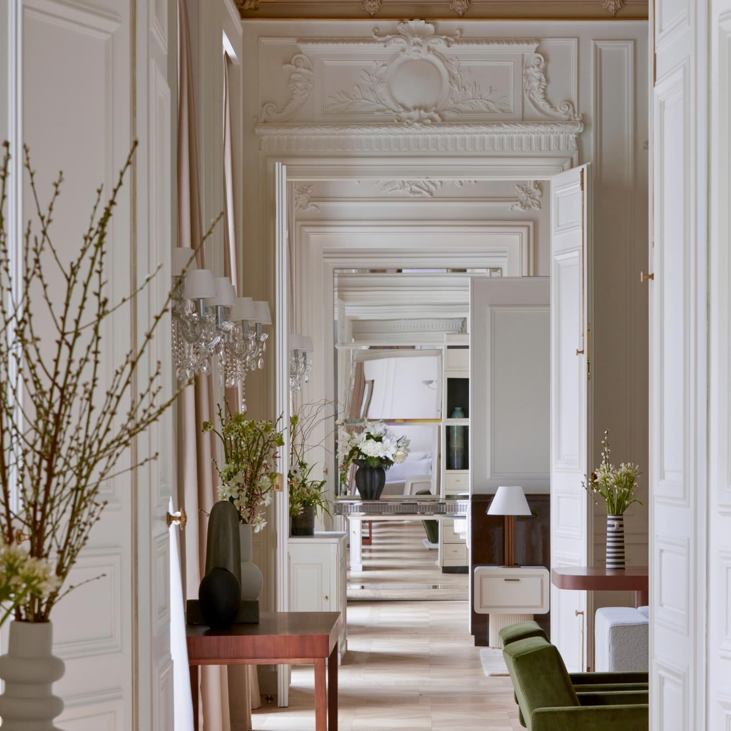 a hallway in the presidential suite