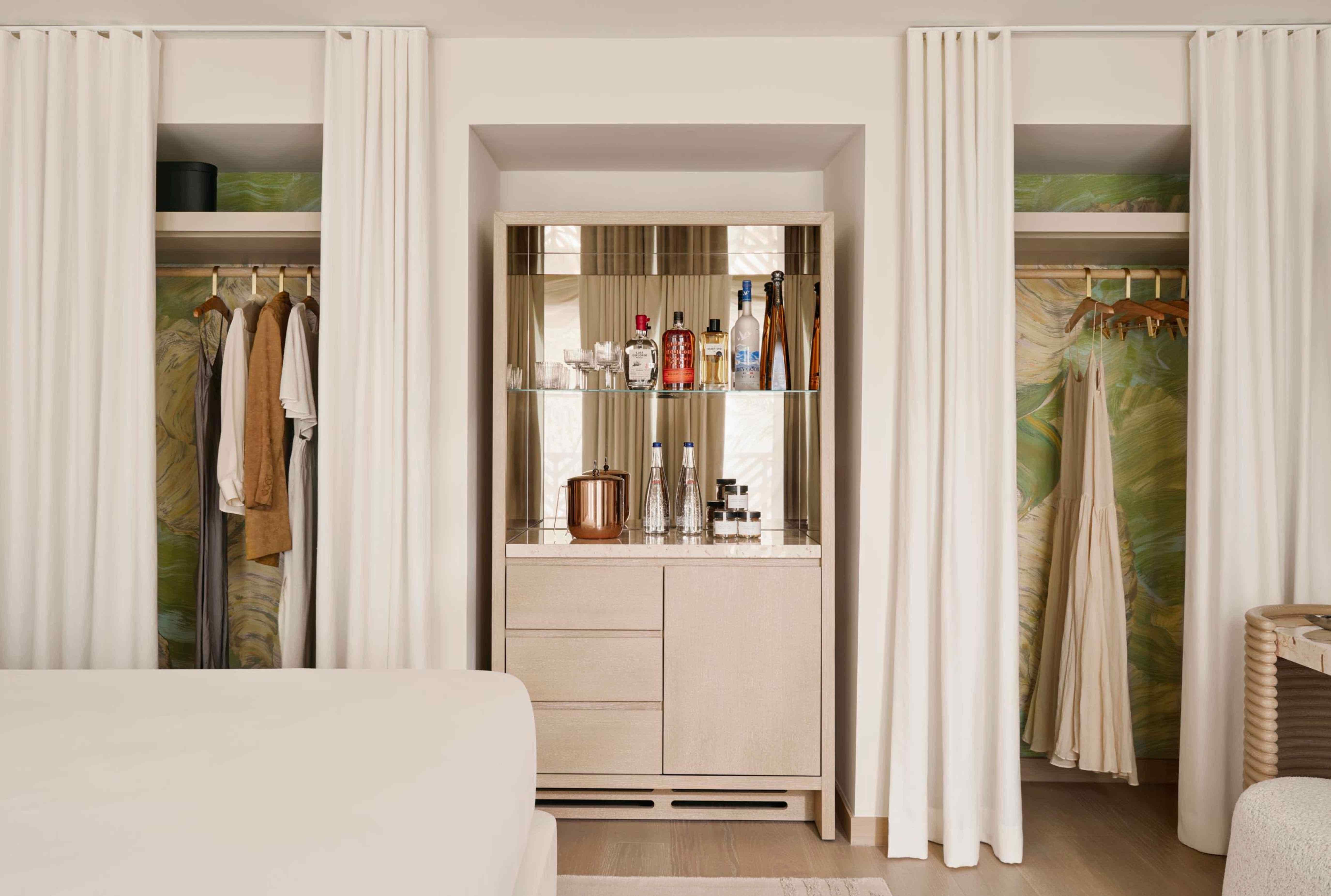 Bungalow Closet
