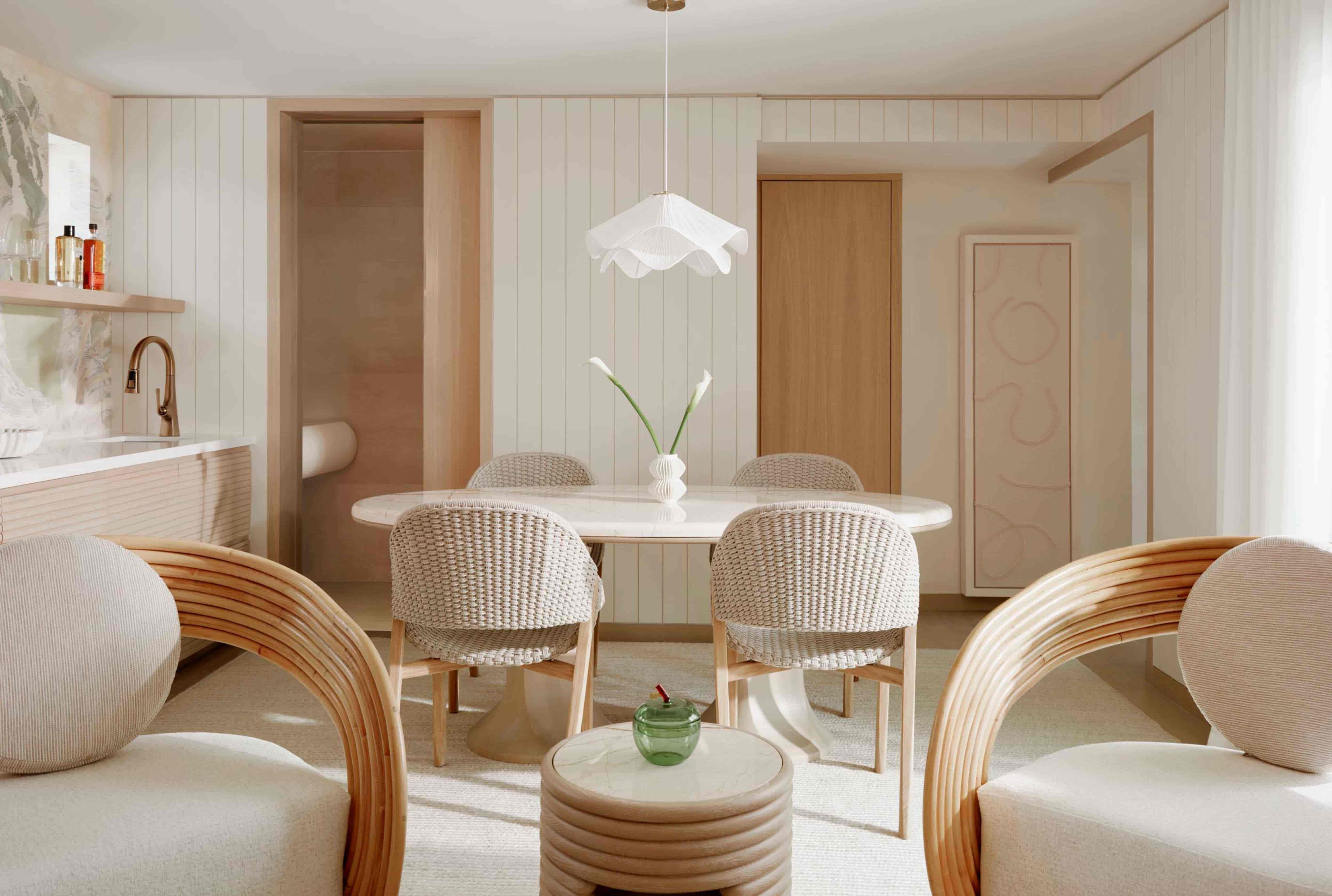 Bungalow Dining