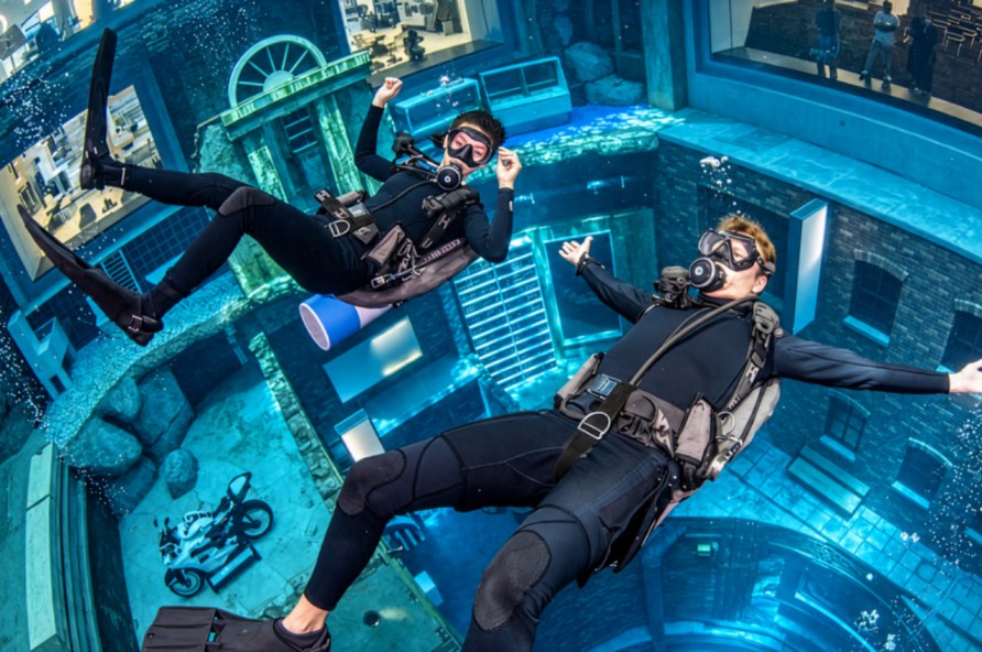 Snorkeling and Deep Diving at Deep Dive Dubai